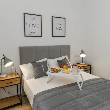 Cordoba Suites Apartments 아파트