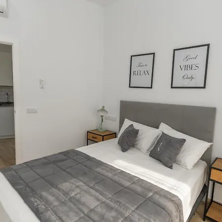 Cordoba Suites Apartments * قرطبة