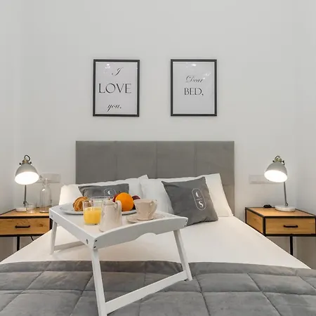 아파트 Cordoba Suites Apartments 코르도바